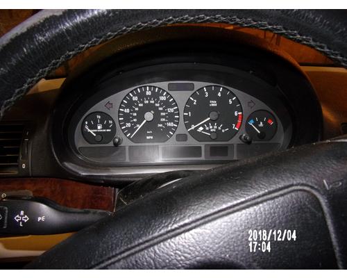BMW BMW 323i Speedometer Head Cluster