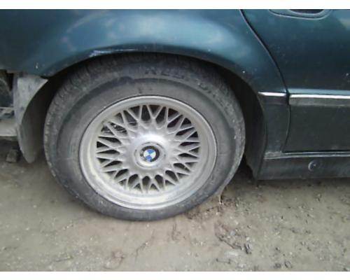 BMW BMW 740i Wheel