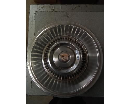 CADILLAC Coupe Deville Wheel Cover