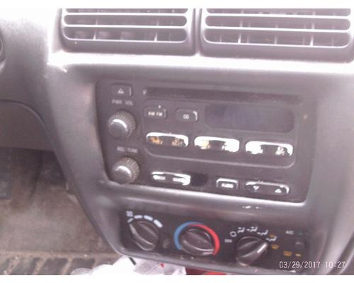 CHEVROLET CAVALIER AV Equipment