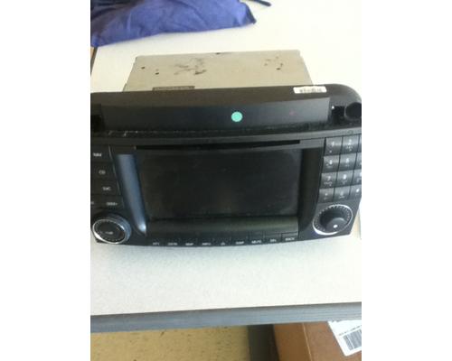 MERCEDES-BENZ MERCEDES CL-CLASS AV Equipment