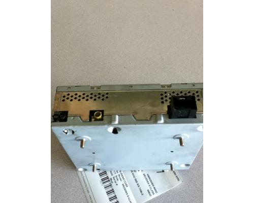 MERCEDES-BENZ MERCEDES E-CLASS AV Equipment