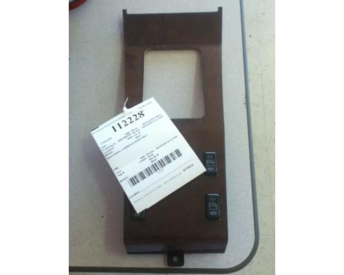 MERCEDES-BENZ MERCEDES E-CLASS Console