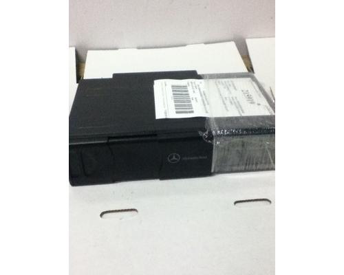 MERCEDES-BENZ MERCEDES S-CLASS AV Equipment