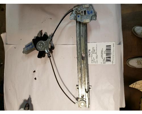 MITSUBISHI ENDEAVOR Door Window Regulator, Rear