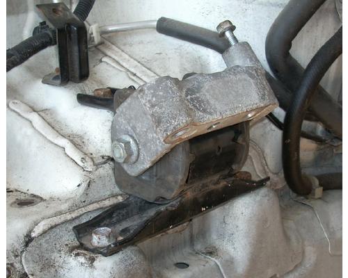 MITSUBISHI LANCER Engine Mounts