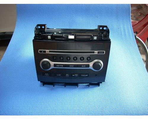 NISSAN MAXIMA AV Equipment