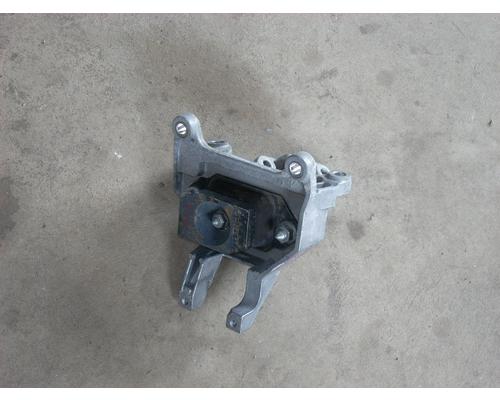NISSAN VERSA Transmission Mount